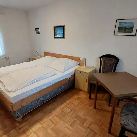 Gaestehaus Bergwald 3*