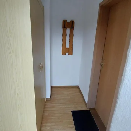 לינה וארוחת בוקר Gaestehaus Bergwald 3*