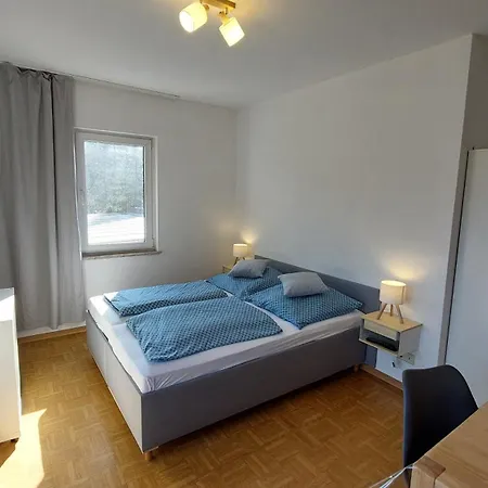 Gaestehaus Bergwald לינה וארוחת בוקר 3*