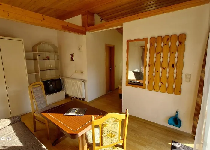 Bed & Breakfast Gaestehaus Bergwald