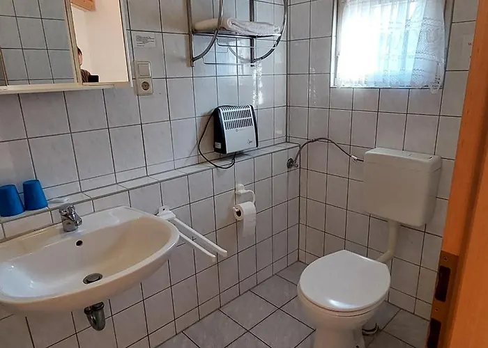 Gaestehaus Bergwald فندق مبيت وإفطار