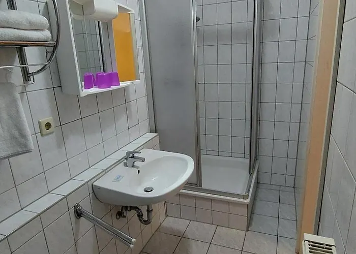 فندق مبيت وإفطار Gaestehaus Bergwald كورورت غوريتش