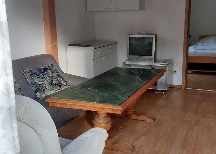 فندق مبيت وإفطار Gaestehaus Bergwald