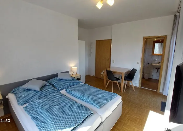 Gaestehaus Bergwald فندق مبيت وإفطار