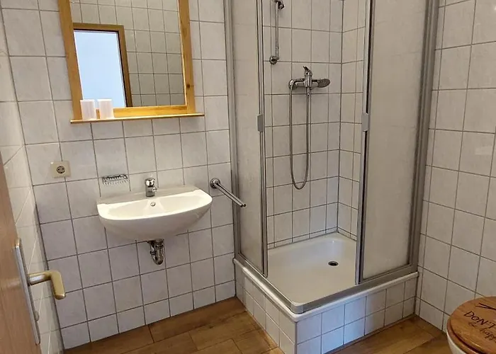 Gaestehaus Bergwald فندق مبيت وإفطار 3*