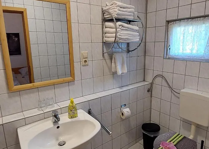 Gaestehaus Bergwald Bed & Breakfast 3*